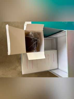 NIB Lescolton Ice Cooling Hair Removal Device - Teal Gradient Box